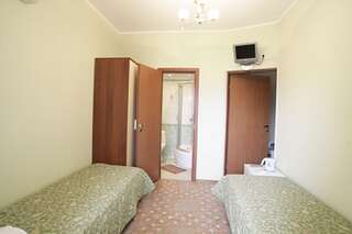 Гостиница Санталия Архипо-Осиповка Двухместный номер с 1 кроватью или 2 отдельными кроватями и балконом-2